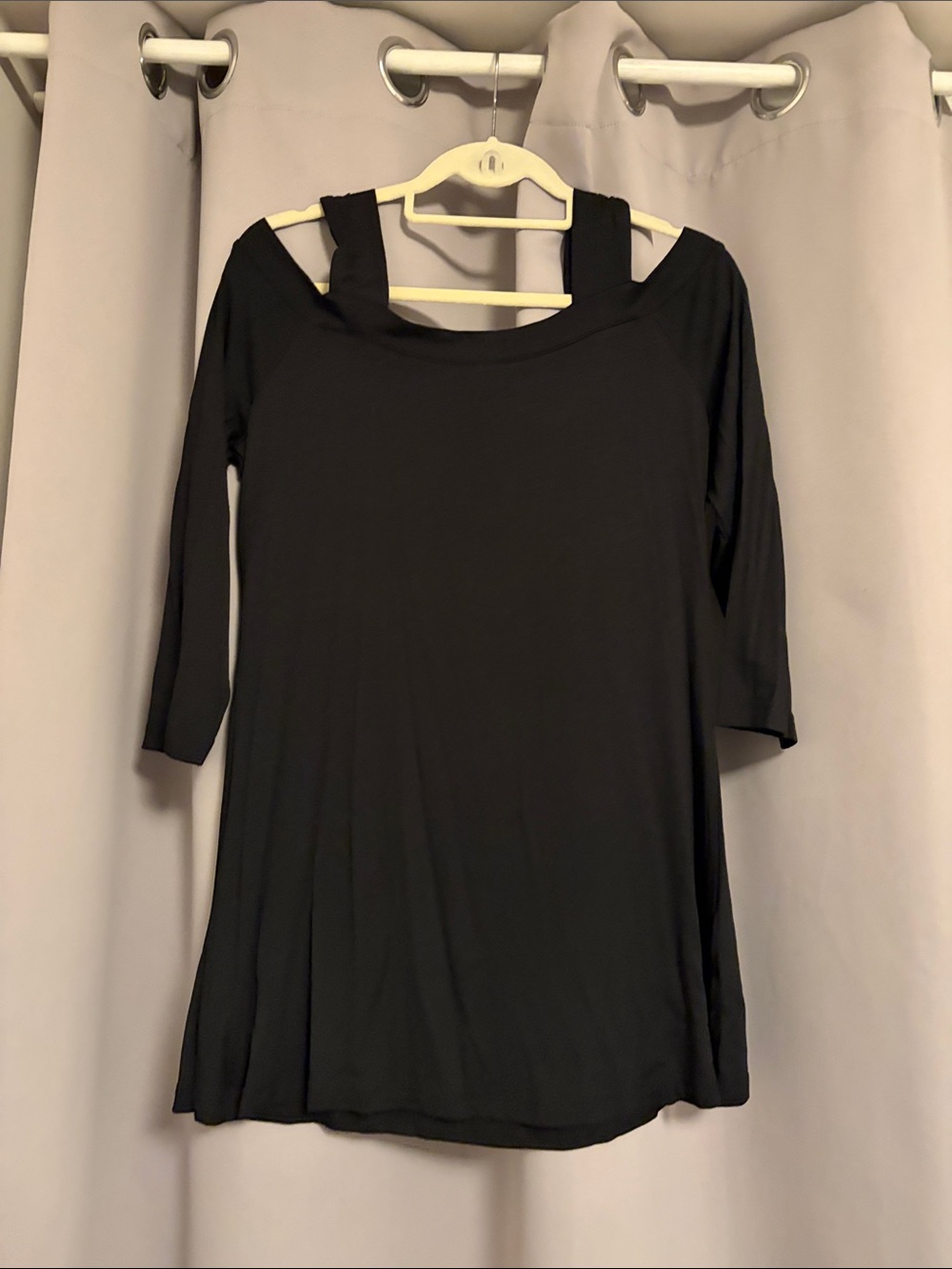 VENUS Black Cold-Shoulder 3/4 Sleeve Tunic
